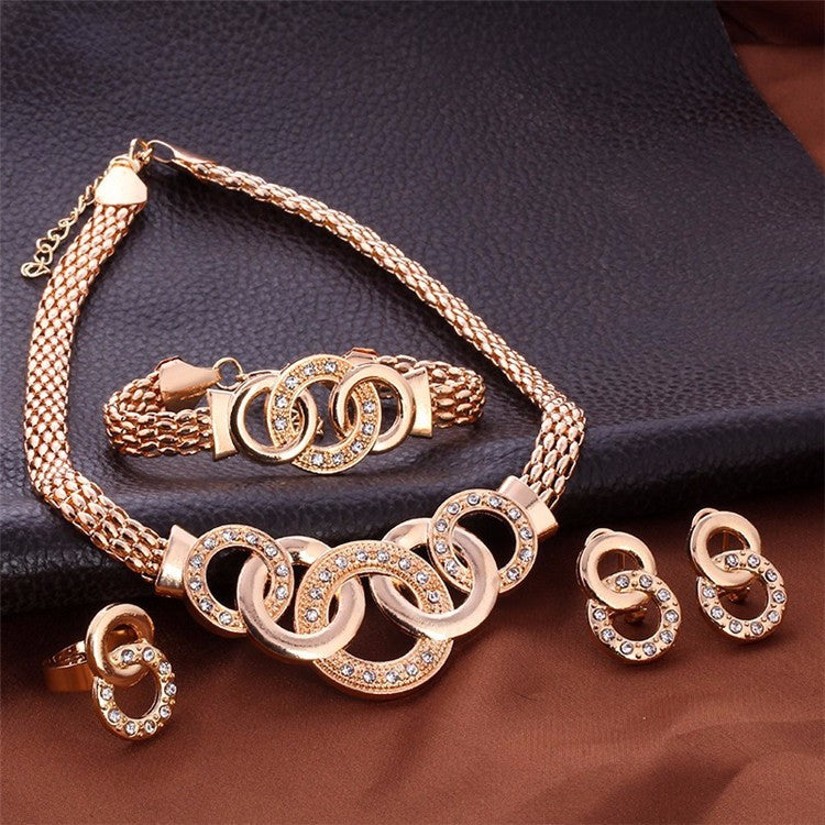 Damen Schmuckset mit funkelnden Elementen und elegantem Design Shop Nory