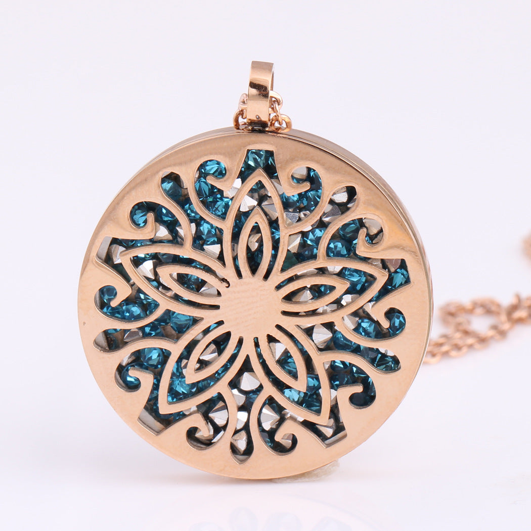 Damen Halskette mit kunstvollem Blumenanhänger aus hochwertigem Edelstahl Shop Nory
