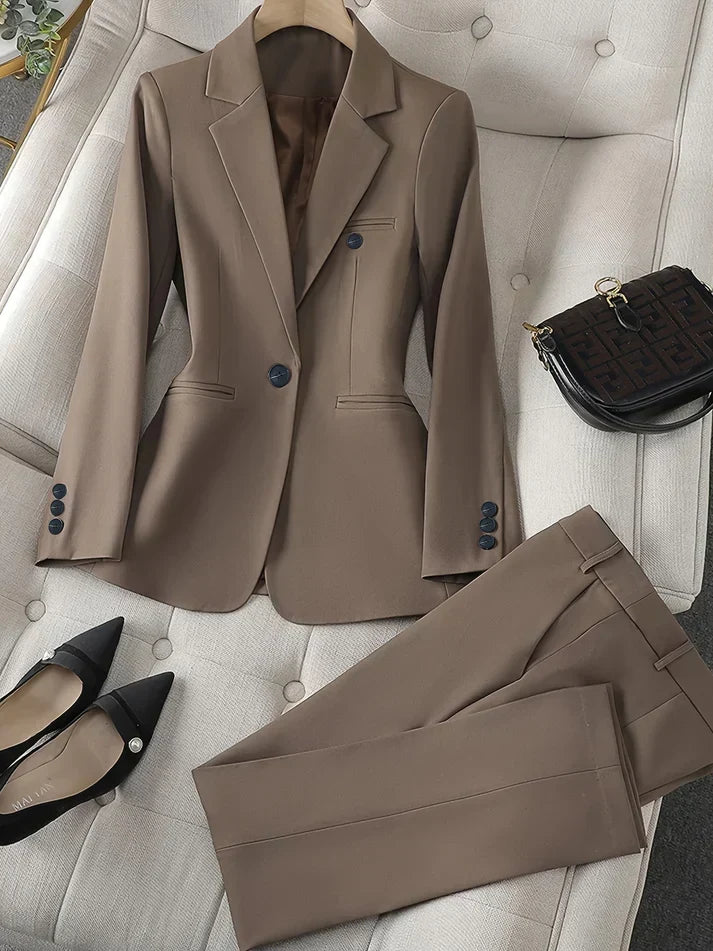 Klassischer Stil mit Revers-Blazer-Set
