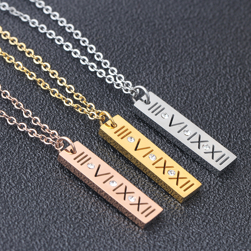 Damen Halskette mit gravierbarem Anhänger und funkelnden Zirkonia Shop Nory