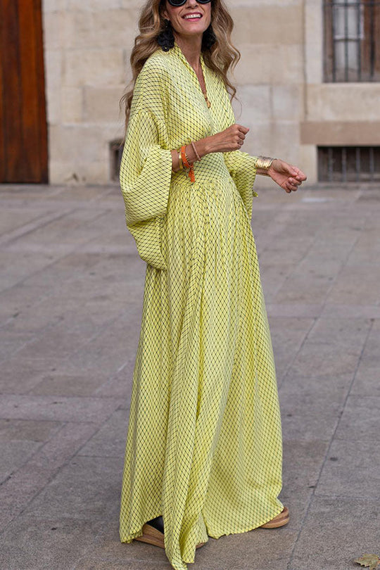 Elegantes Maxikleid mit Glockenärmeln