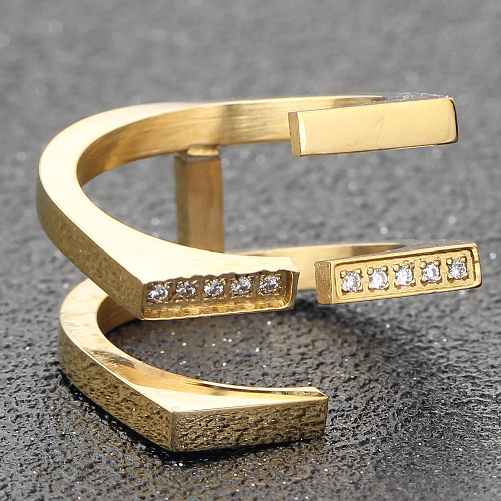 Damen Ring mit modernem geometrischem Design und funkelnden Kristallelementen Shop Nory