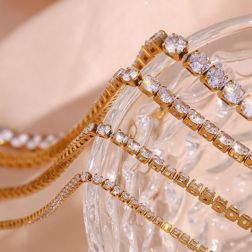 Halskette "Belle" in Edelstahl mit Zirkoniasteinen | Shop Nory