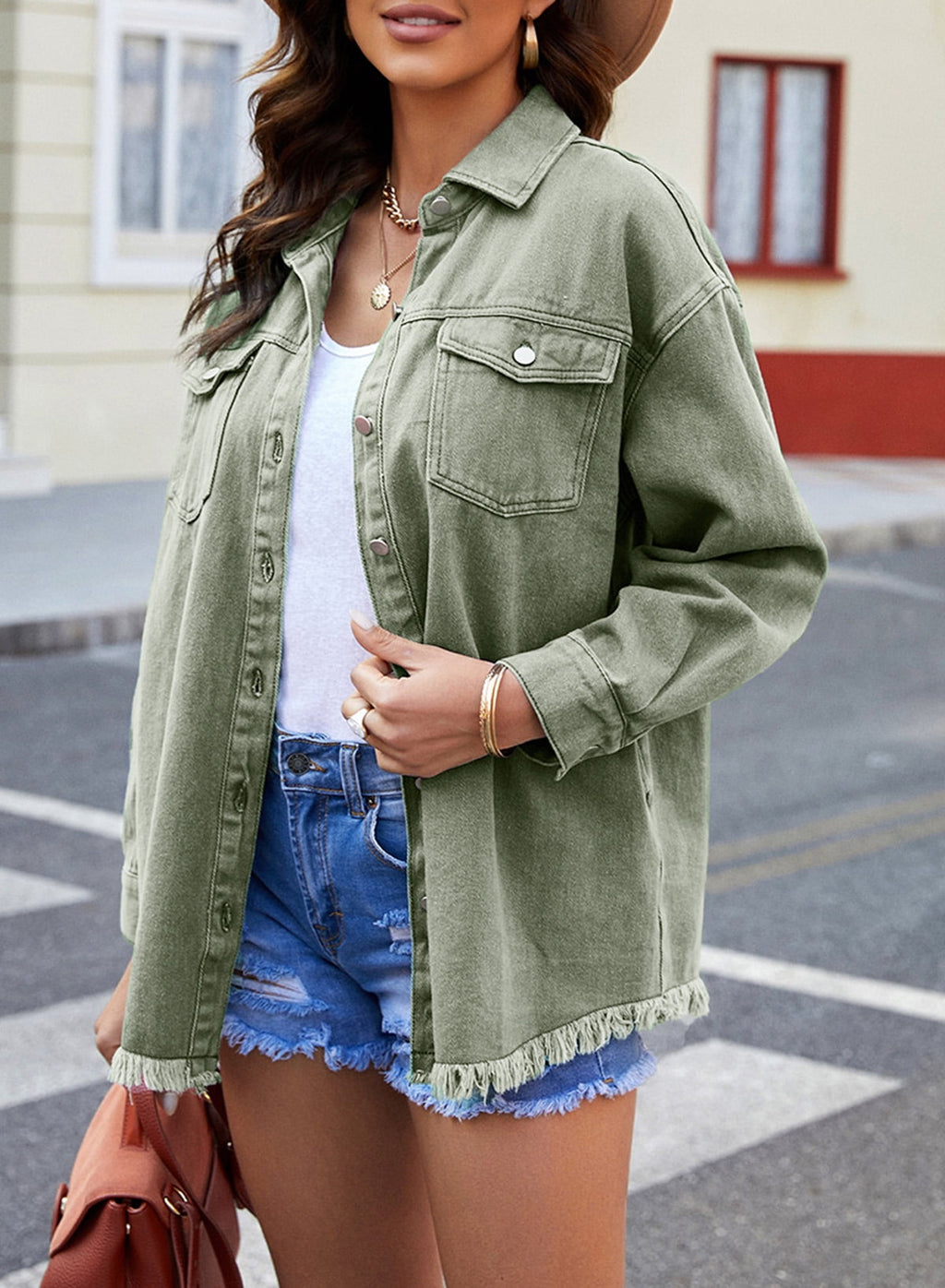Mach jedes Outfit schöner mit dieser Jeansjacke