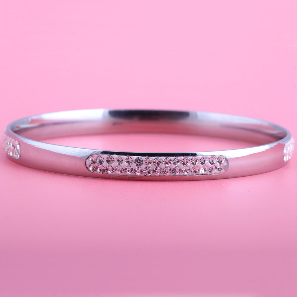 Damen Armreif mit funkelnden Zirkonia-Akzenten Shop Nory