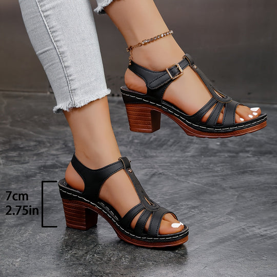 Retro-Sandalen mit Blockabsatz und verstellbarem Riemen