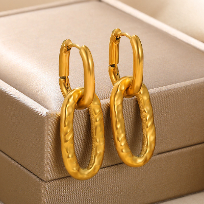 Ohrringe asymmetrisch in Edelstahl - 18k vergoldet | Shop Nory
