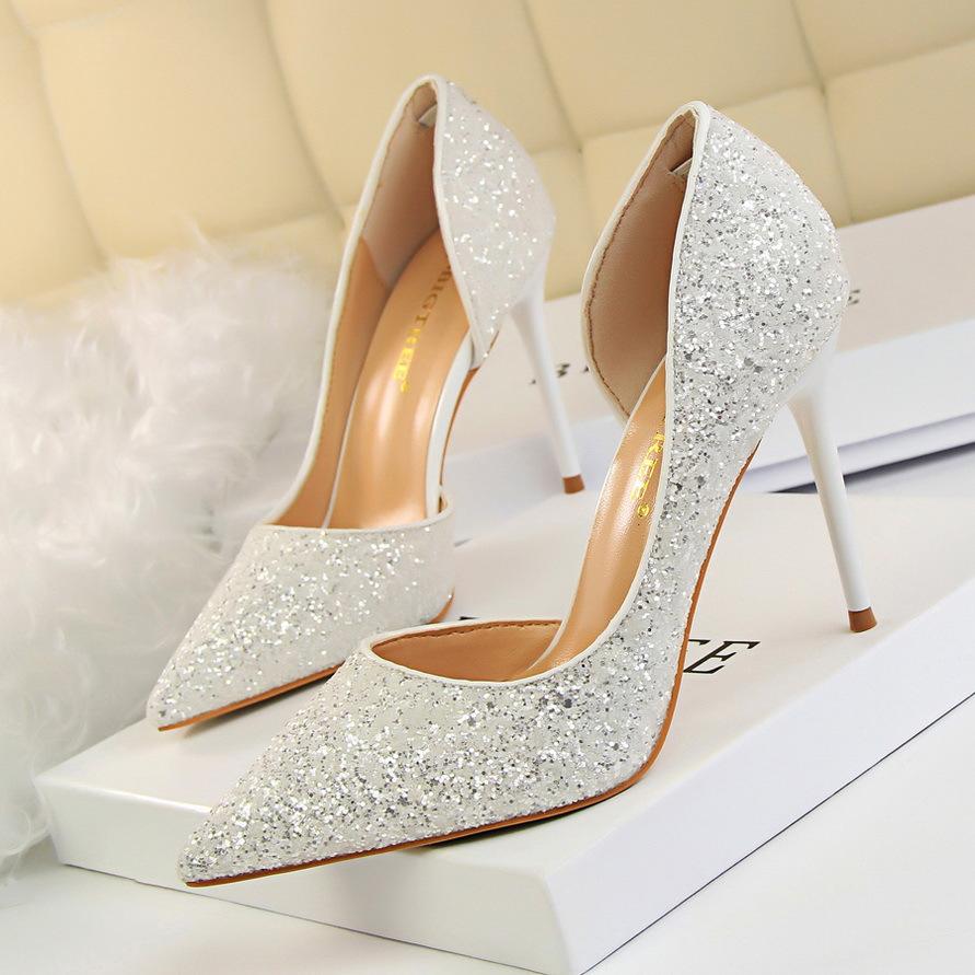 Elegante Glitzernde Nadelabsätze