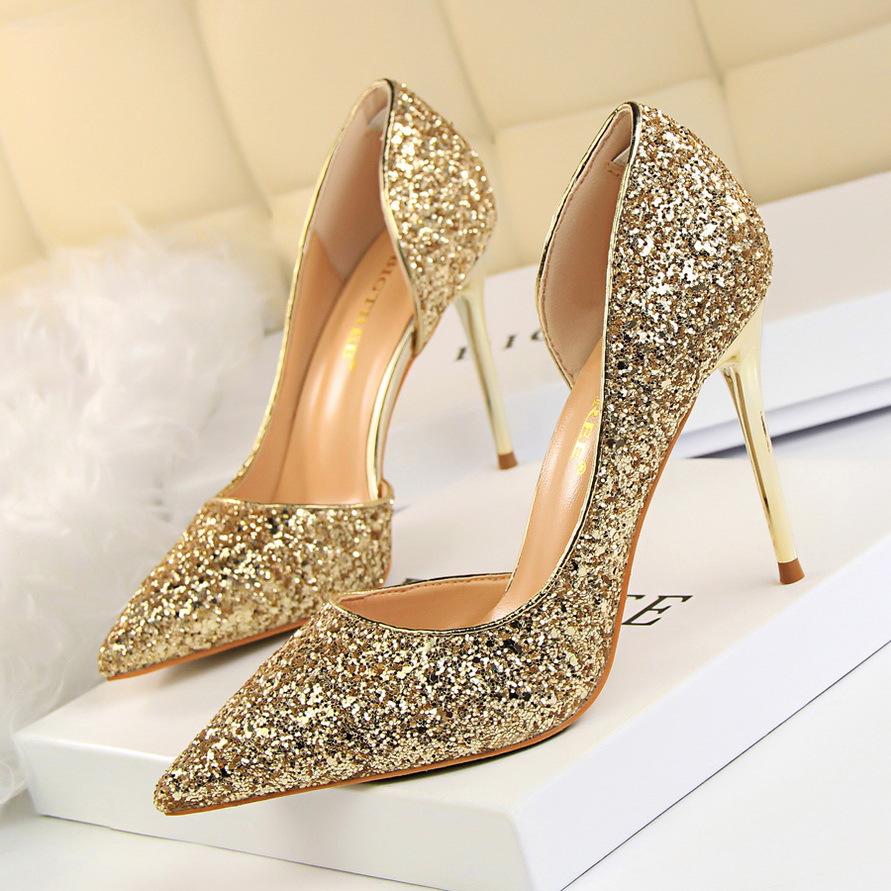 Elegante Glitzernde Nadelabsätze