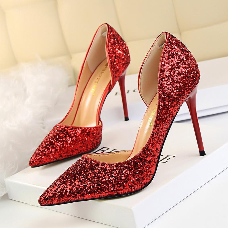 Elegante Glitzernde Nadelabsätze