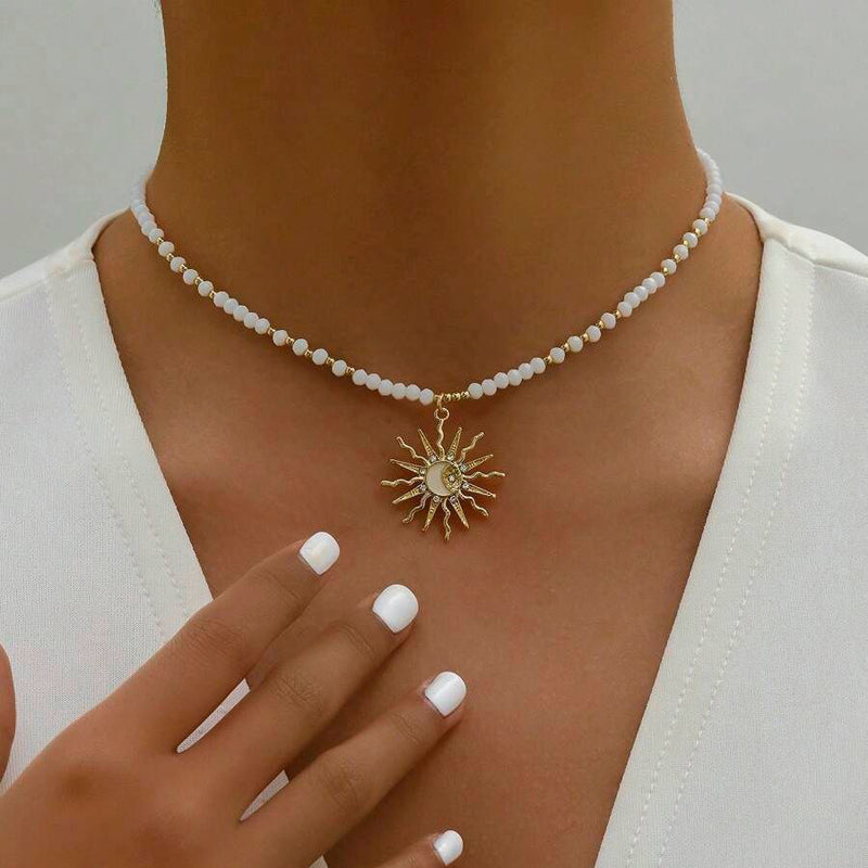 Böhmische Halskette Mit Sonnenanhänger | Shop Nory