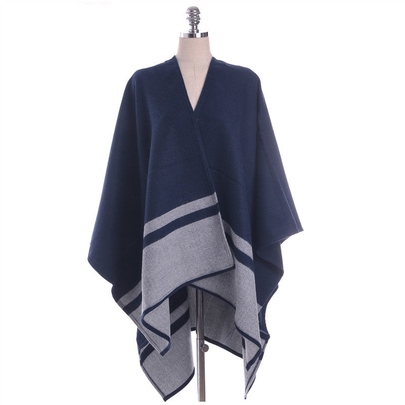 Damen Oversize-Ruana im kastigen Cape‑Schnitt mit kontrastierender Bordüre Shop Nory