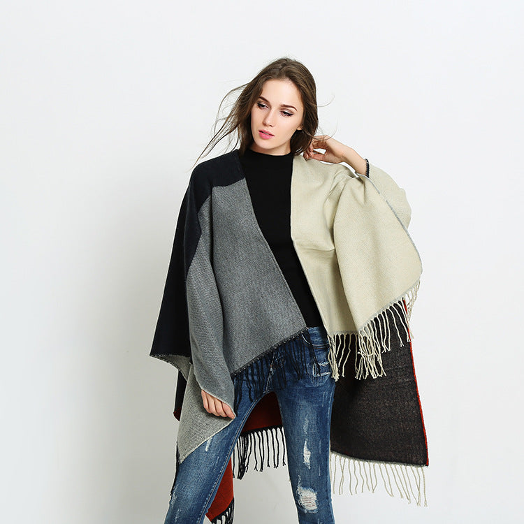 Damen Wendbarer Capeponcho im Blockstreifen-Look mit Fransen Shop Nory
