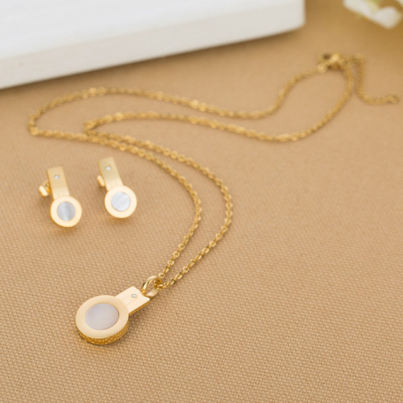 Damen Schmuckset mit modernem Anhänger und funkelnden Ohrsteckern Shop Nory