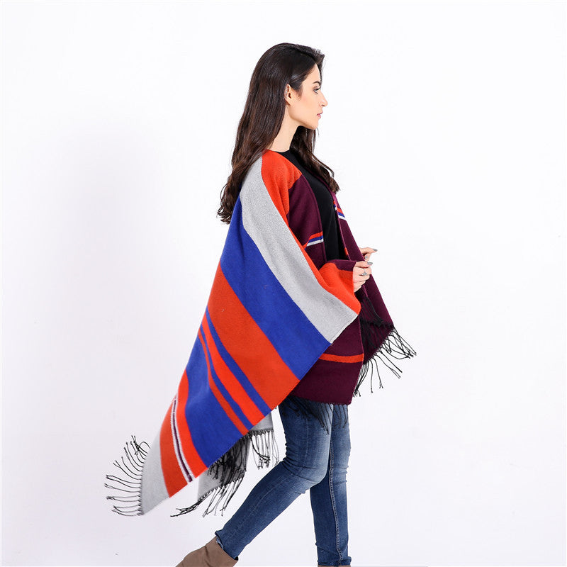 Damen Oversize-Ruana‑Überwurf aus Wollmix mit Zipfelsaum und Fransensaum Shop Nory