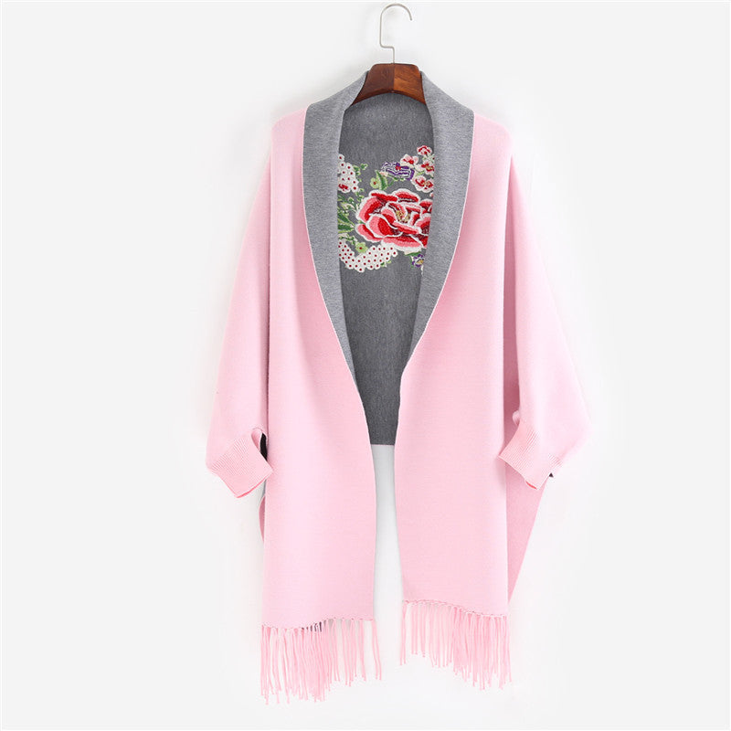 Damen Cape‑Schal mit besticktem Innenfutter und Fransensaum Shop Nory