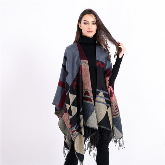 Damen Großer Fransen-Cardigan im Ruana-Stil mit grafischem Jacquard Shop Nory