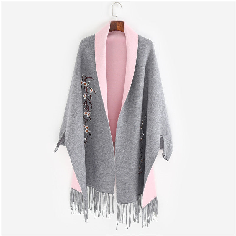 Damen Reversible Strick-Ruana mit Blumenstickerei und Fransensaum Shop Nory