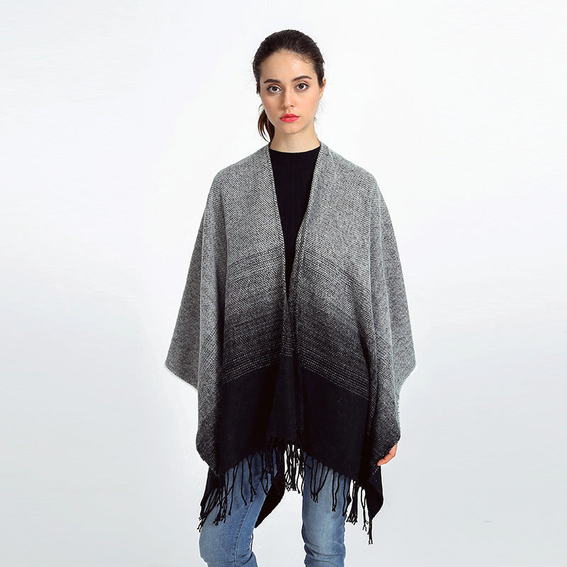 Damen Oversize-Poncho im Verlaufsstrick mit Fransen und offener Front Shop Nory