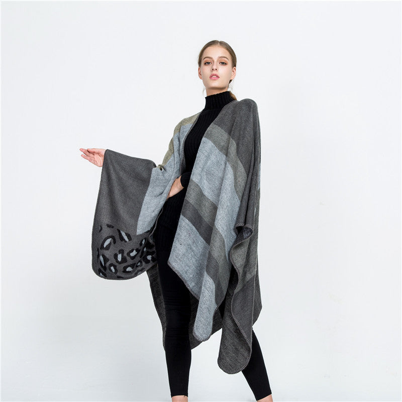 Damen Oversize-Ruana-Poncho mit Sternjacquard und Zierstichkante Shop Nory
