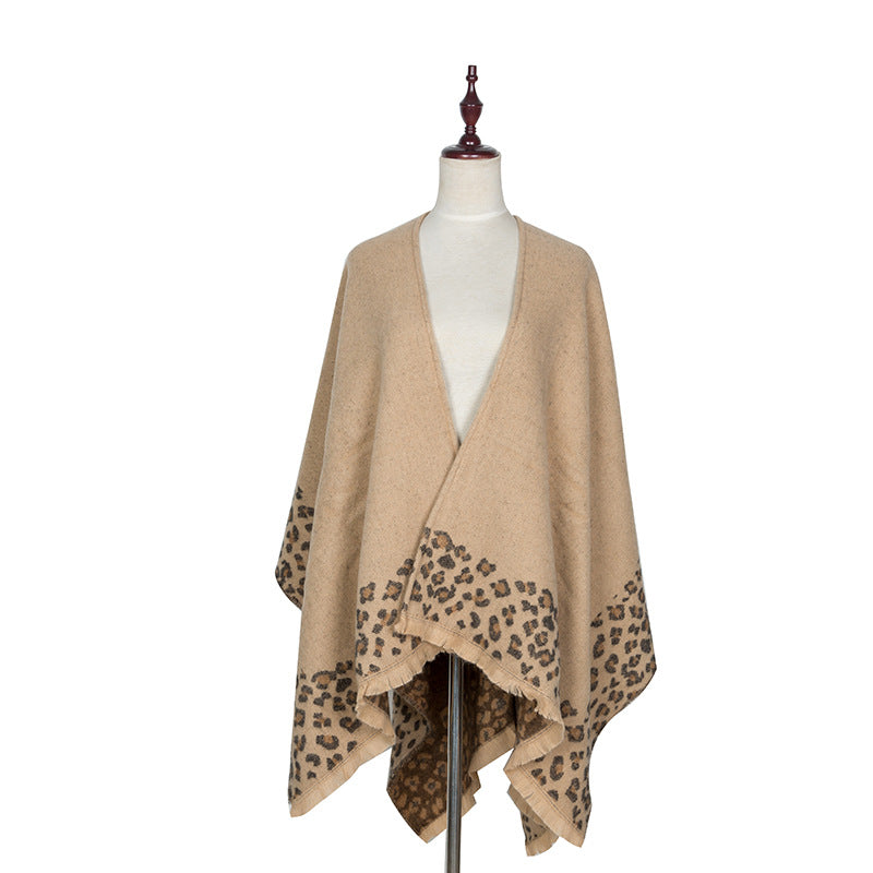 Damen Strick‑Ruana mit Leoprint‑Bordüre und Fransensaum Shop Nory
