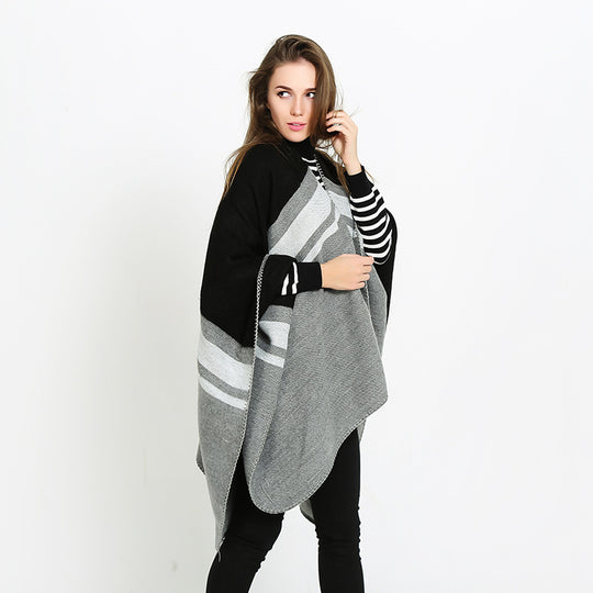 Damen Cape‑Ruana‑Poncho aus feinem Wollmix mit kontrastierter Kettelnaht Shop Nory