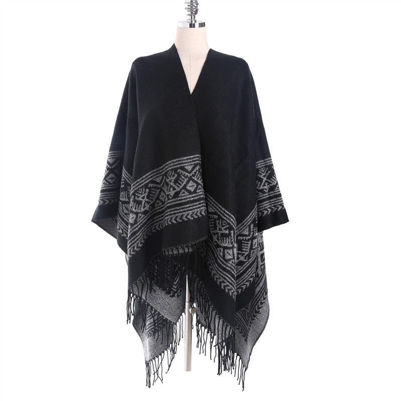 Damen Wolloptik-Überwurf im Kimono-Stil mit grafischem Bordürenjacquard und Fransensaum Shop Nory