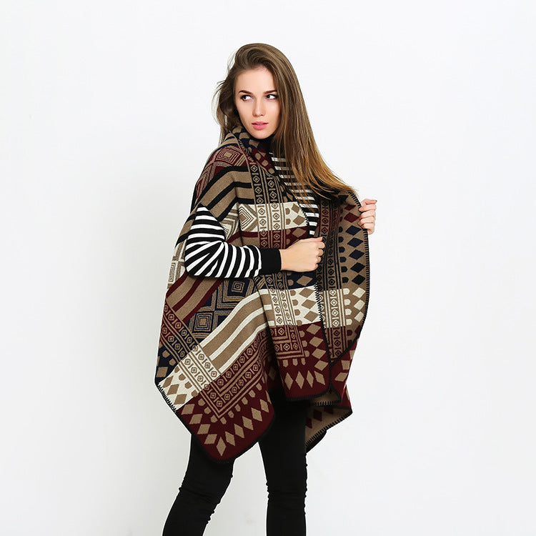 Damen Oversize-Deckeponcho aus Jacquardstrick mit Zierstichkante Shop Nory