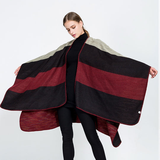 Damen Cape‑Ruana mit zweilagiger Webstruktur und grafischem Blockstreifen Shop Nory