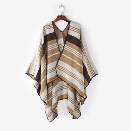 Damen Oversize‑Ruana‑Überwurf mit gestreiftem Jacquard und Zierstichkante Shop Nory