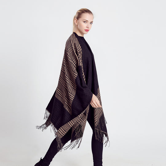 Damen Ruana-Poncho aus Wollmix mit kastigem Kimono-Fall und Fransensaum Shop Nory
