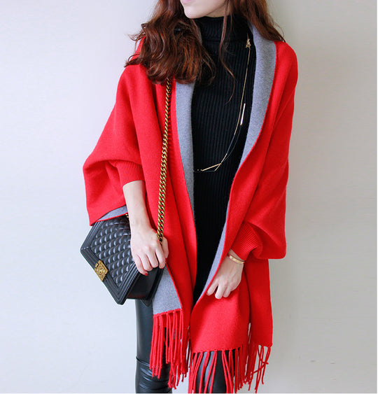 Damen Zweifarbiger Wendeponcho mit Kurzarmöffnungen, Fransen und Wollmix Shop Nory