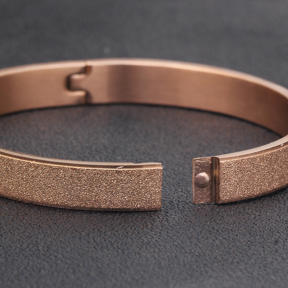 Damen Bangle-Armband mit elegantem, strukturiertem Design Shop Nory