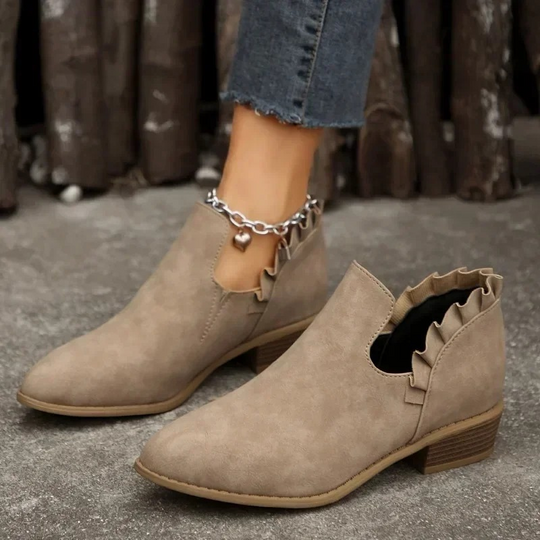 Elina Haltbare und Rutschfeste Stiefelette mit Rüschendetails Shopnory