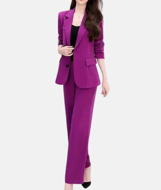 Eleganter Hosenanzug mit taillierter Blazer