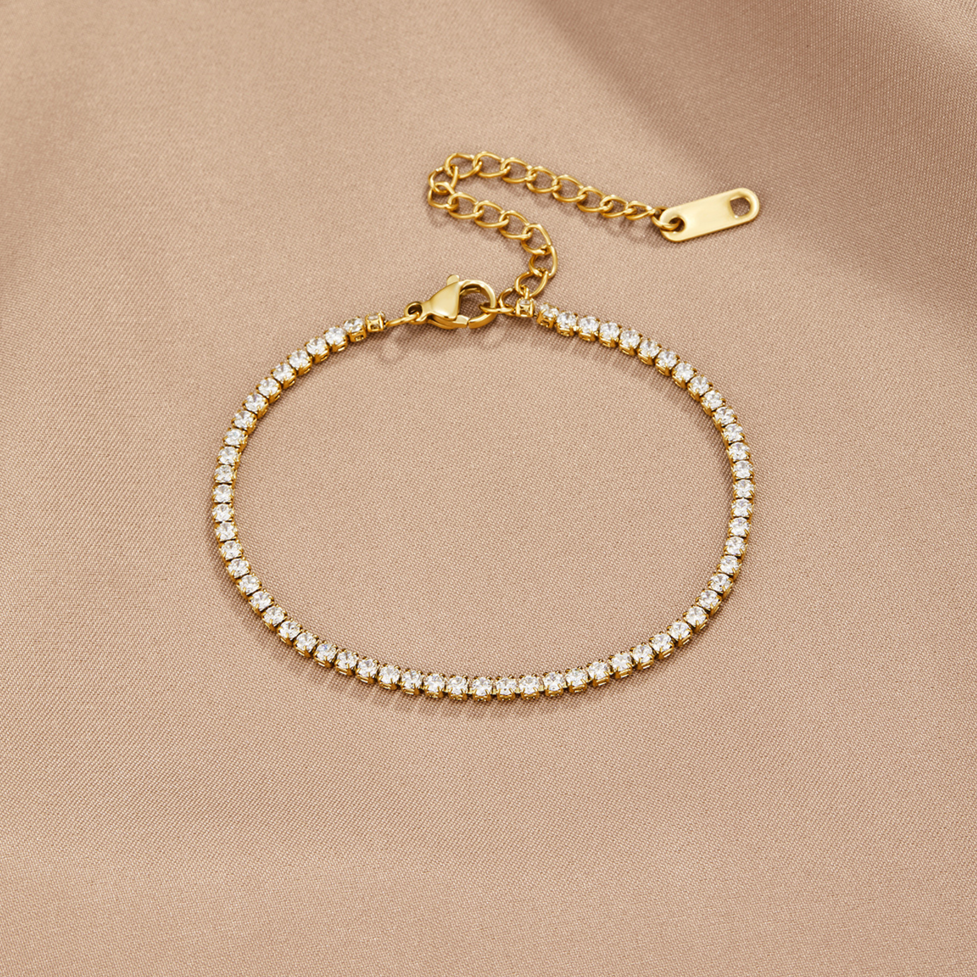 Goldene Zirkonia-Armband | Shop Nory