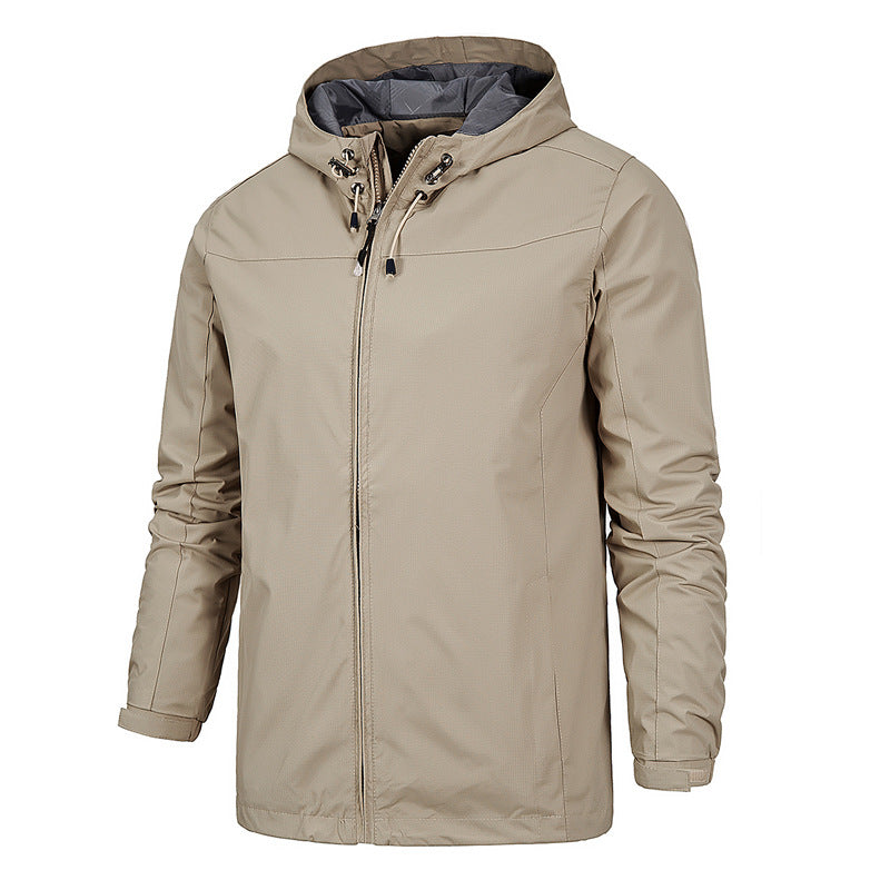Wasser- und winddichte Jacke mit Kapuze