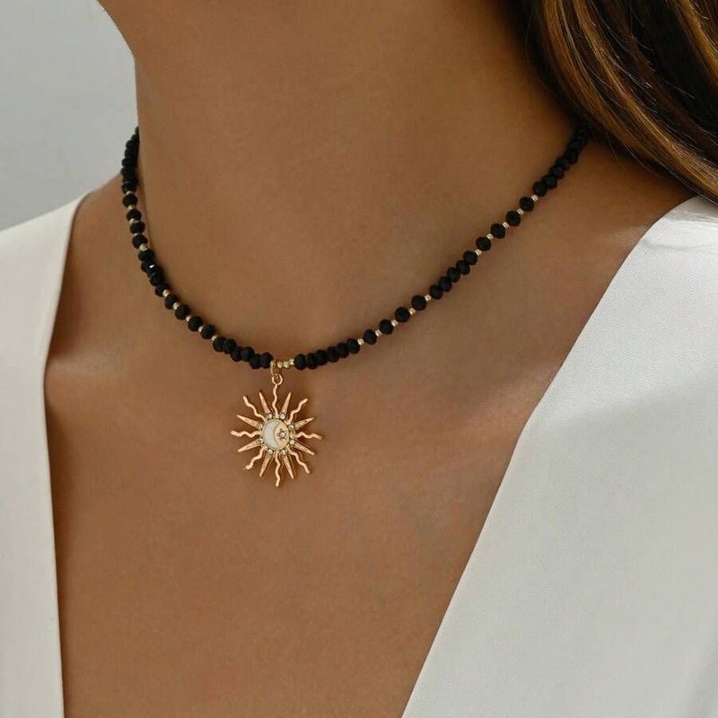 Böhmische Halskette Mit Sonnenanhänger | Shop Nory