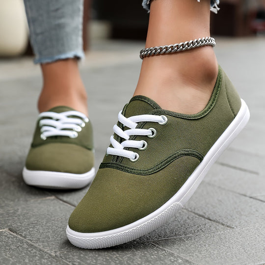 Bequeme Niedrige Canvas Sneakers In Weiß