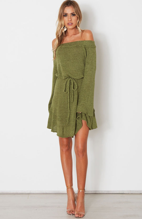 Damen Schulterfreies Strickkleid mit ausgestellten Ärmeln, Taillengürtel & Volant-Saum Shop Nory