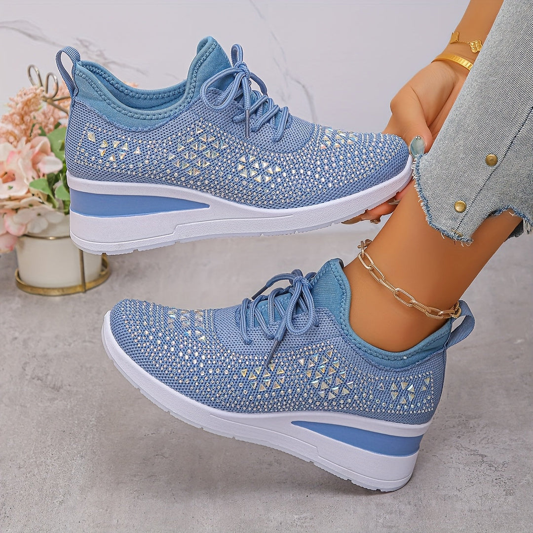 Elegante Sneakers mit Strasssteinen