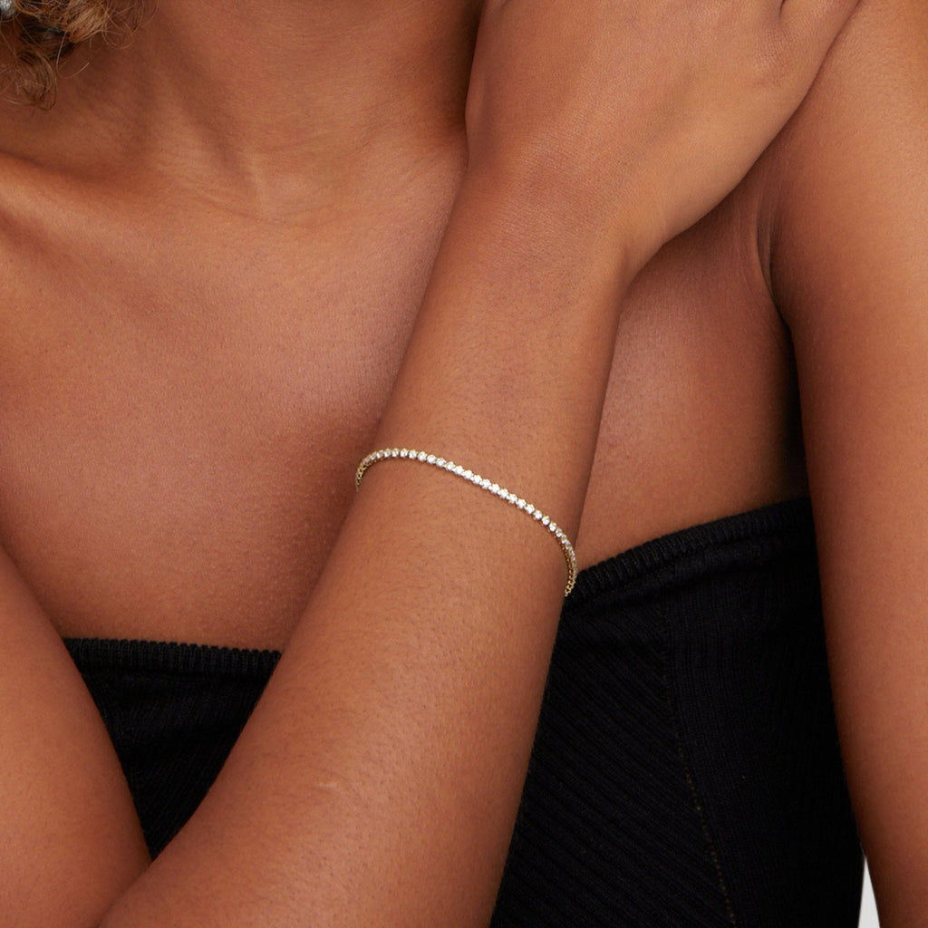 Goldene Zirkonia-Armband | Shop Nory