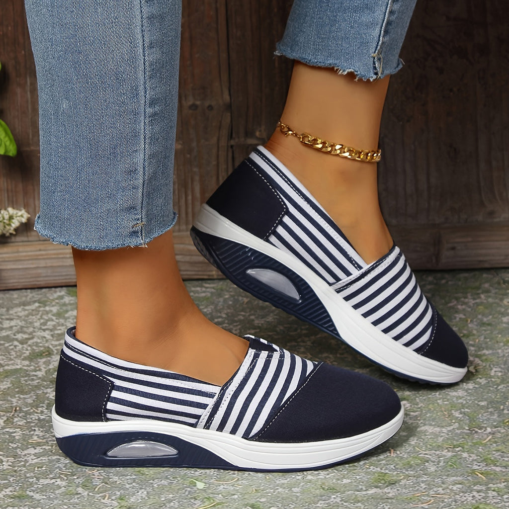 Gestreifte orthopädische Schuhe