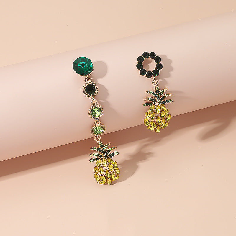 Tropisches Karibik-Gefühl asymmetrische Ananas-Ohrringe | Shop Nory