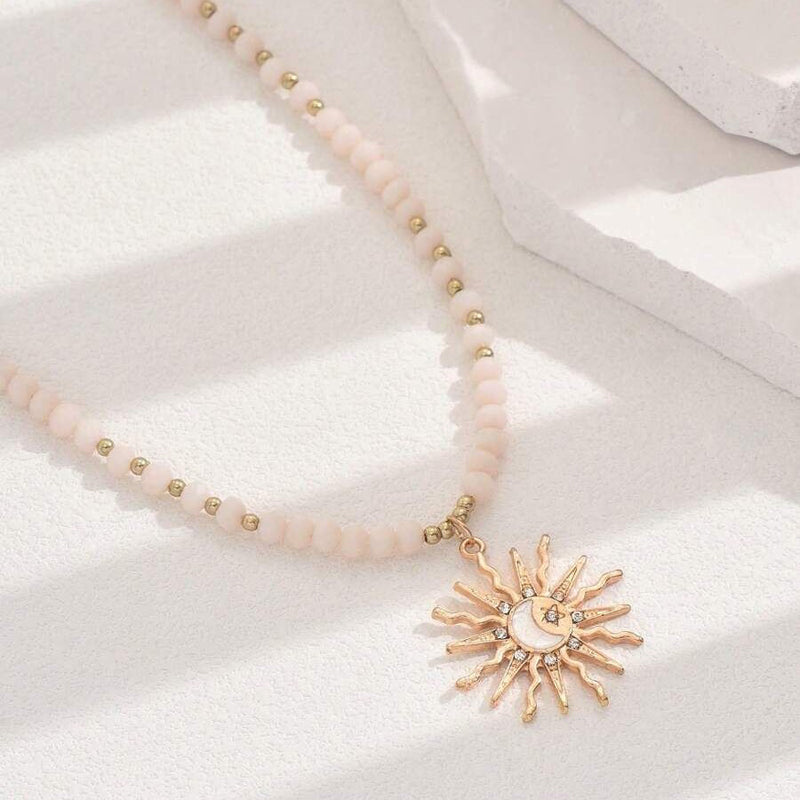 Böhmische Halskette Mit Sonnenanhänger | Shop Nory