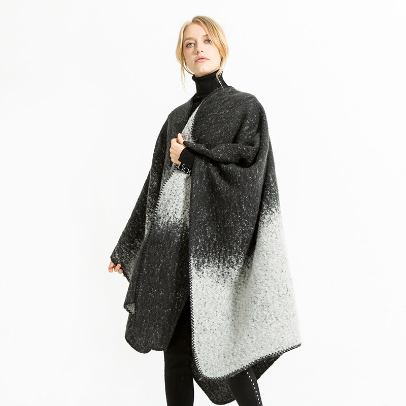 Damen Oversize-Ruana aus Wollmix mit Farbverlauf und Zierkettelnaht Shop Nory