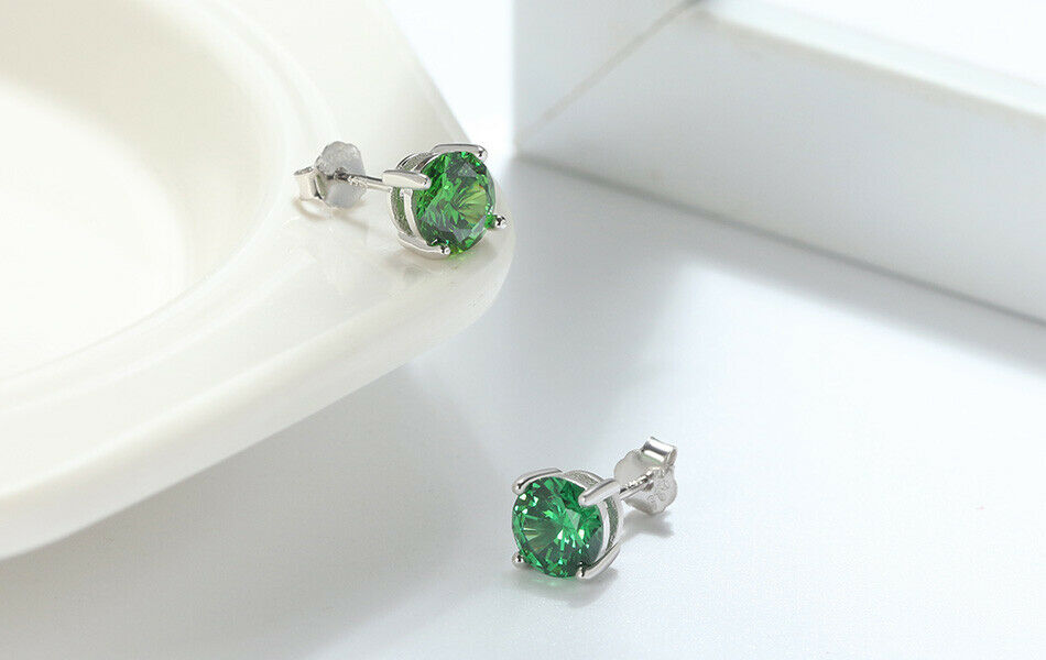 1 Paar runde Ohrstecker 925er Sterlingsilber Cubic Zirkonia grün | Shop Nory