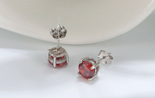 1 Paar runde Ohrstecker 925er Sterlingsilber Cubic Zirkonia rot | Shop Nory