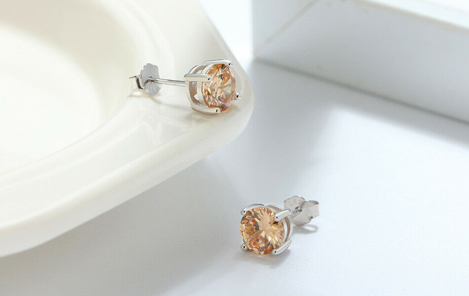 1 Paar runde Ohrstecker 925er Sterlingsilber Cubic Zirkonia champagner | Shop Nory