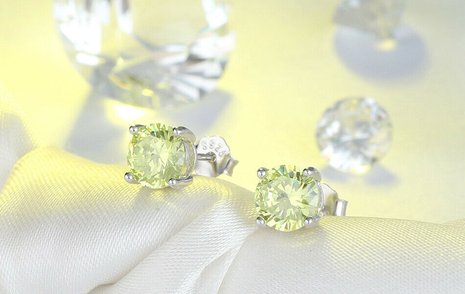 1 Paar runde Ohrstecker 925er Sterlingsilber Cubic Zirkonia hellgrün | Shop Nory